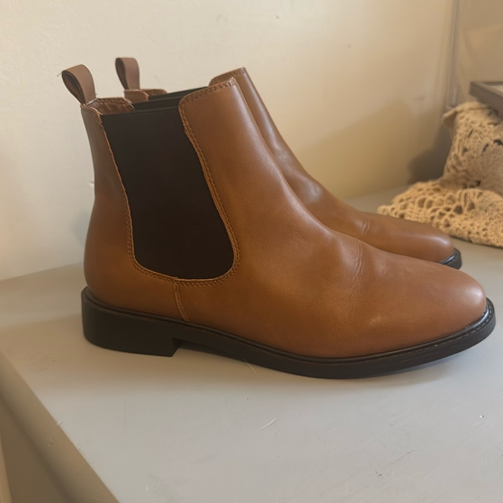 Loft Camel Boots soft & comfortable